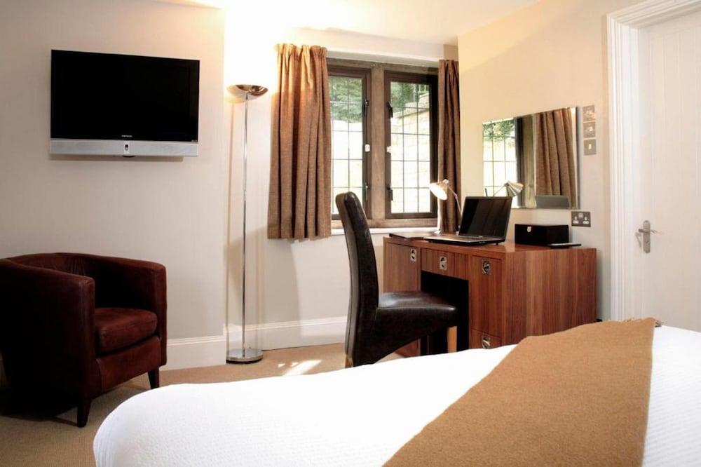 โรมแรมฮัตตัน คอร์ต Hotel กลอสเตอร์ ภายนอก รูปภาพ